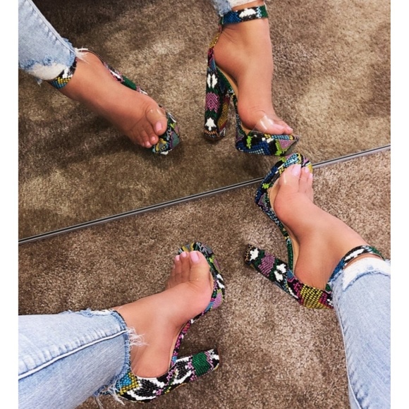 Last Size 8.5  🖤Show Stopper - Snake

Multi Heel - Picture 4 of 8